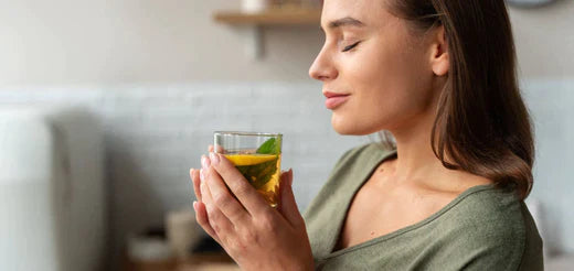 5 Reasons Why Green Tea Beats Carbonated Soft Drinks for a Healthier You